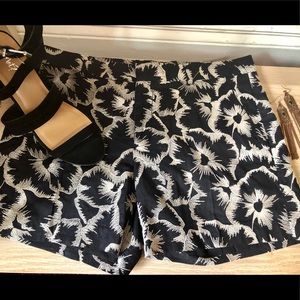Banana Republic floral embroidered shorts size 4